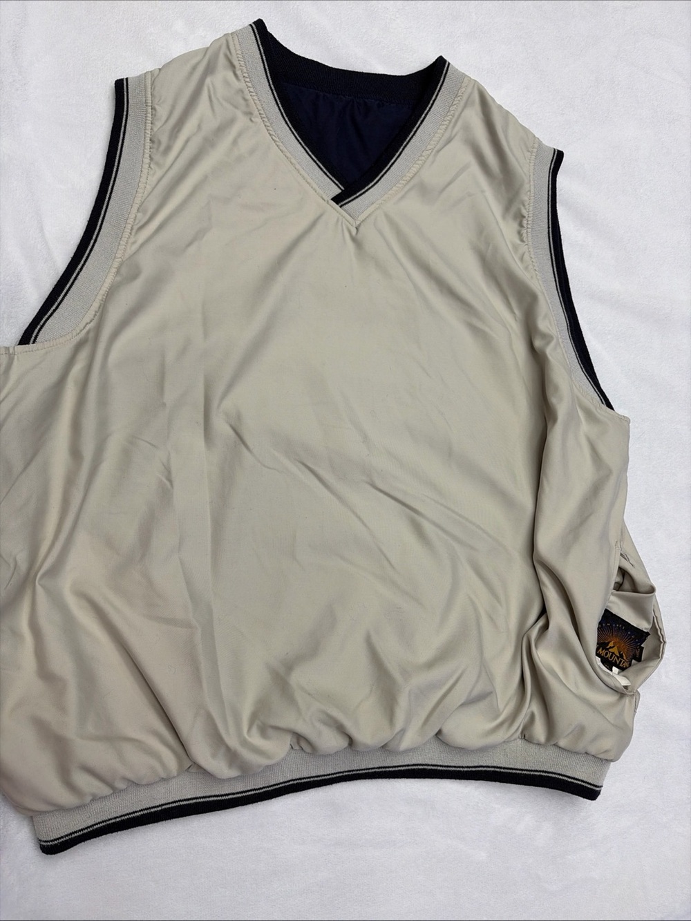 Men's vintage Sun Mountain reversible golf windshirt vest